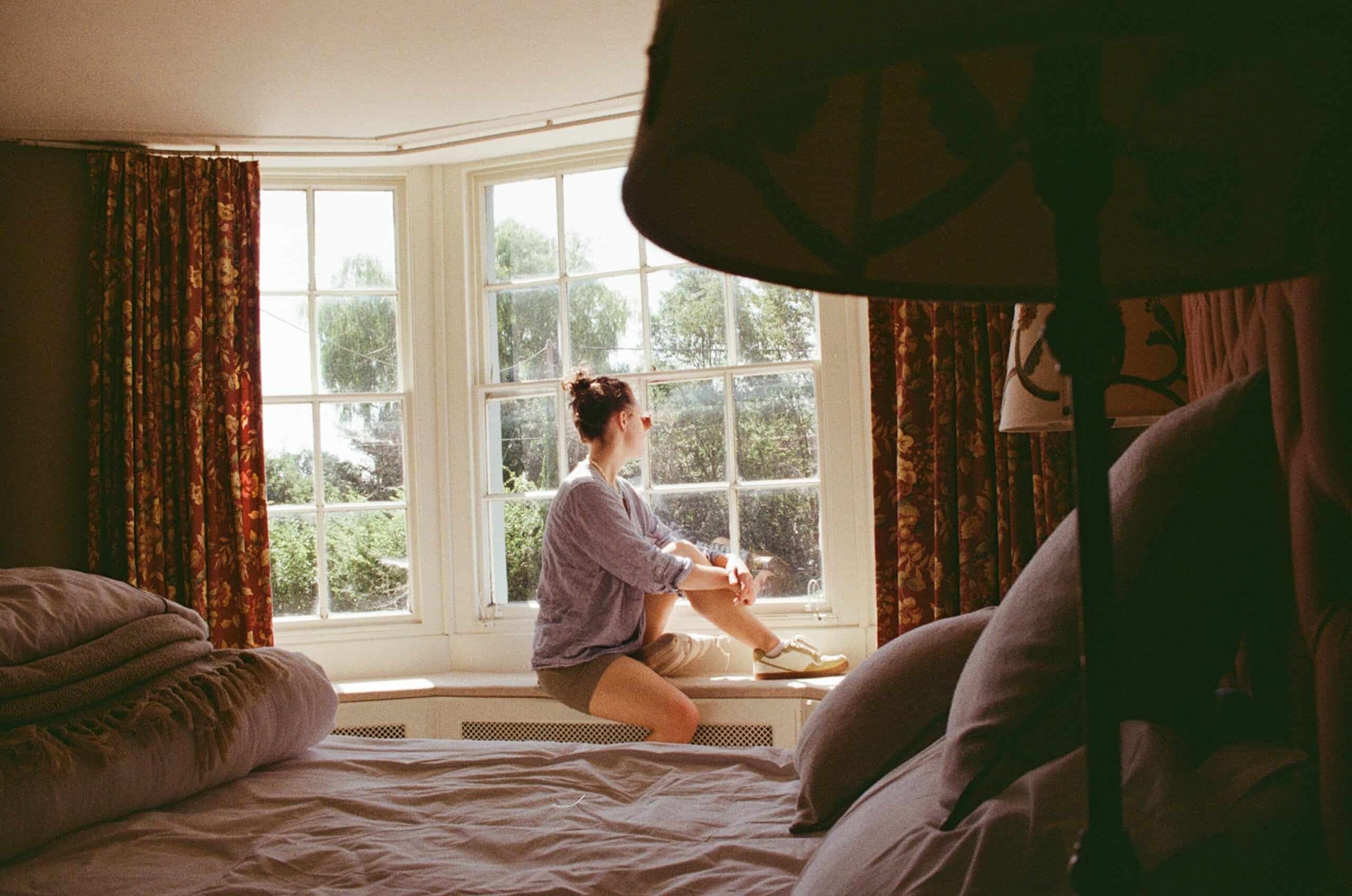 Best Pillow Sprays for Sleep in 2026: Fall Asleep Faster, Sleep Deeper, and Wake Up Rested