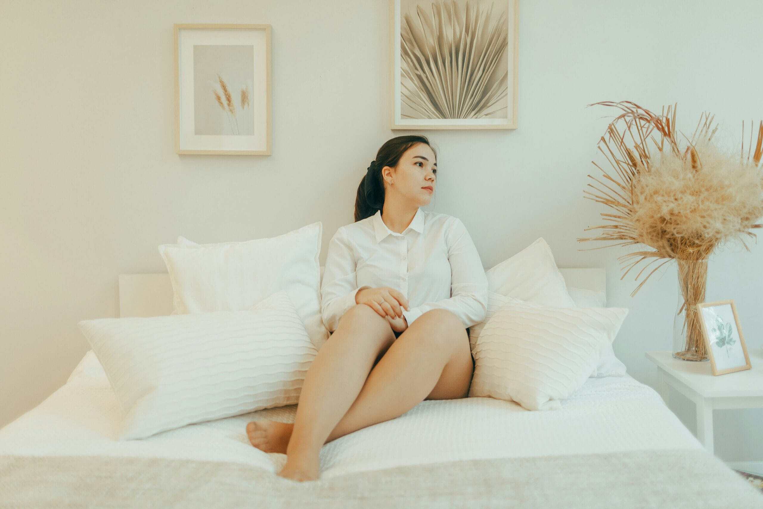 Best Pillows for Sciatica in 2026: Nerve Relief, Spinal Alignment, and Positions That Actually Let You Sleep