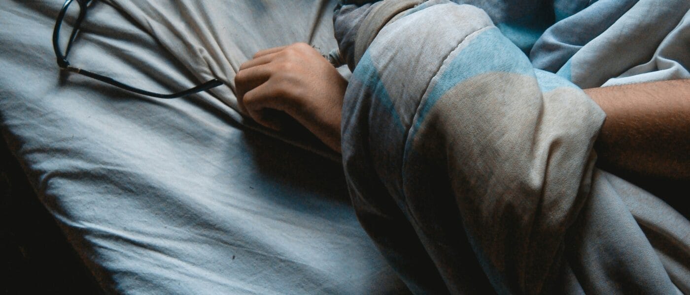 Best Sleep Positions for Back Pain in 2026: 5 Positions Ranked from Best to Worst for Spinal Alignment