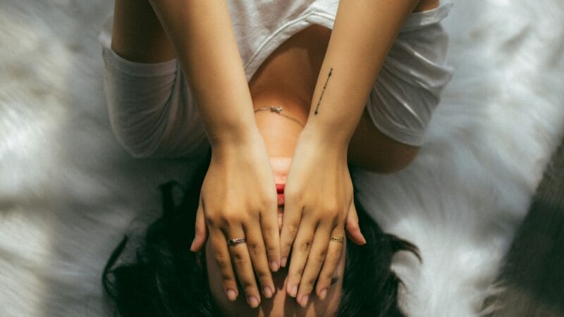 How to Sleep Better With Chronic Pain in 2026: What Actually Works When Your Body Won’t Let You Rest