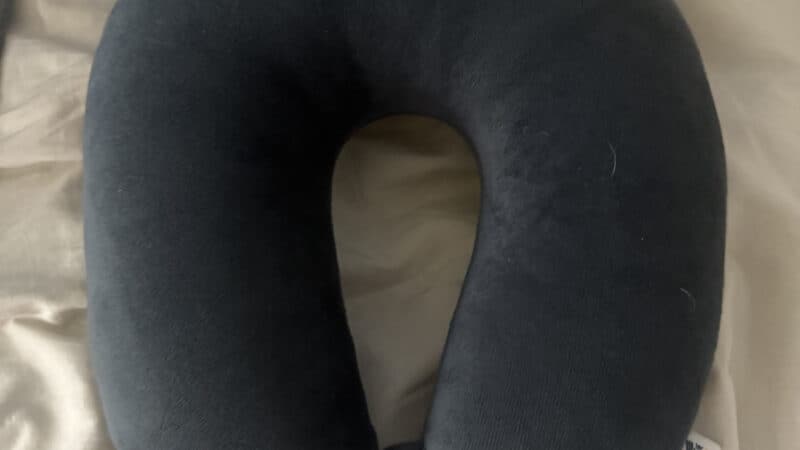 Best Travel Pillows for Neck Pain in 2026: Comfort for Long Flights, Road Trips, and Hotel Stays
