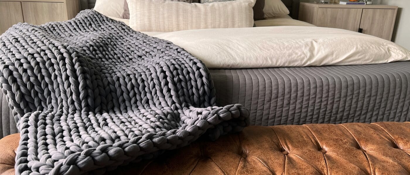 Best Bedspreads and Blanket Sets in 2026: A Finished Bed Without the Bulk