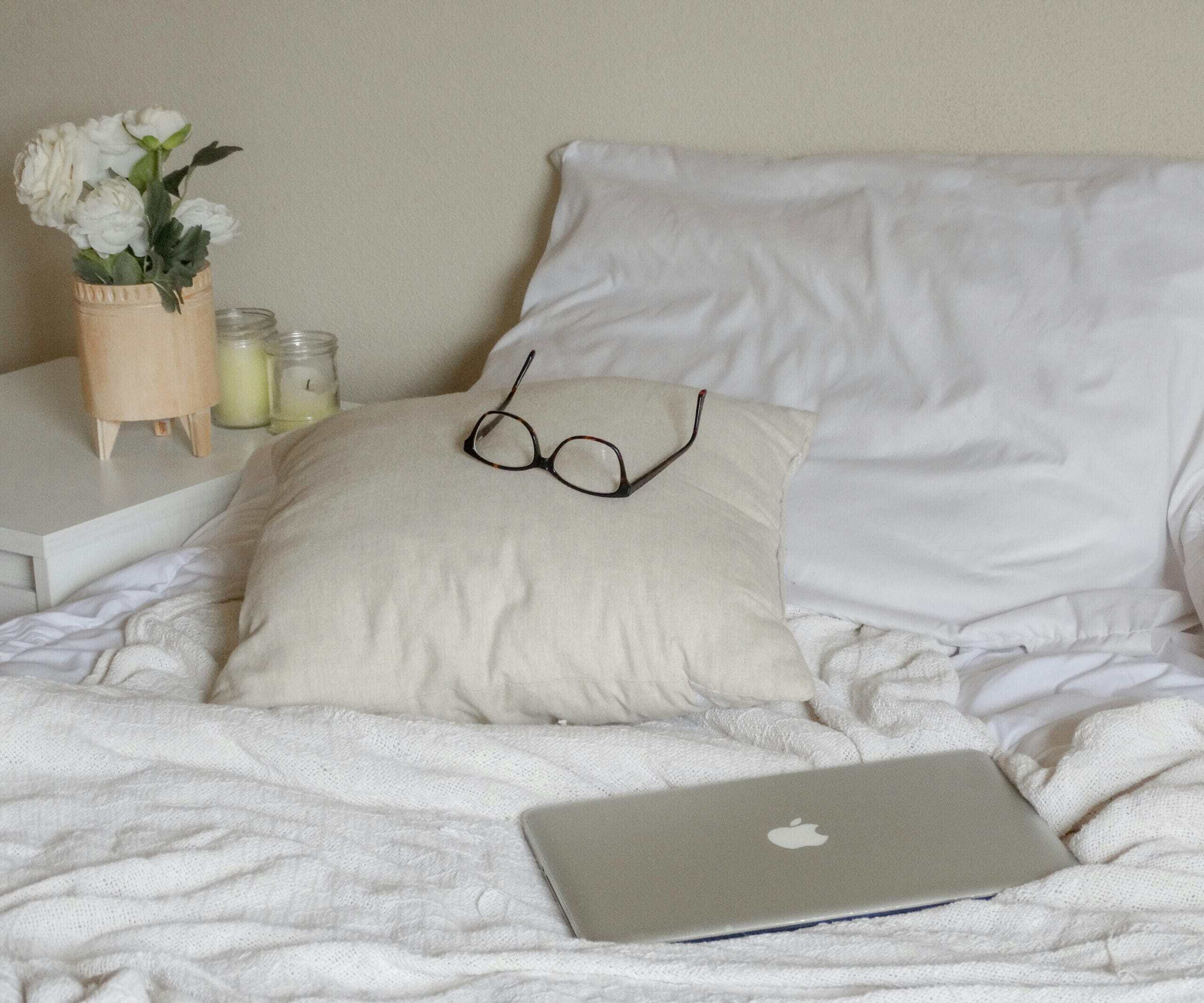 Best Memory Foam Pillows in 2026: Pressure Relief, Spinal Alignment, and Cooling That Actually Works