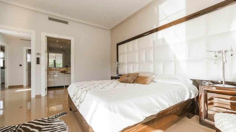 How to Cool a Bedroom Fast: Seven Adjustments for Hot Nights