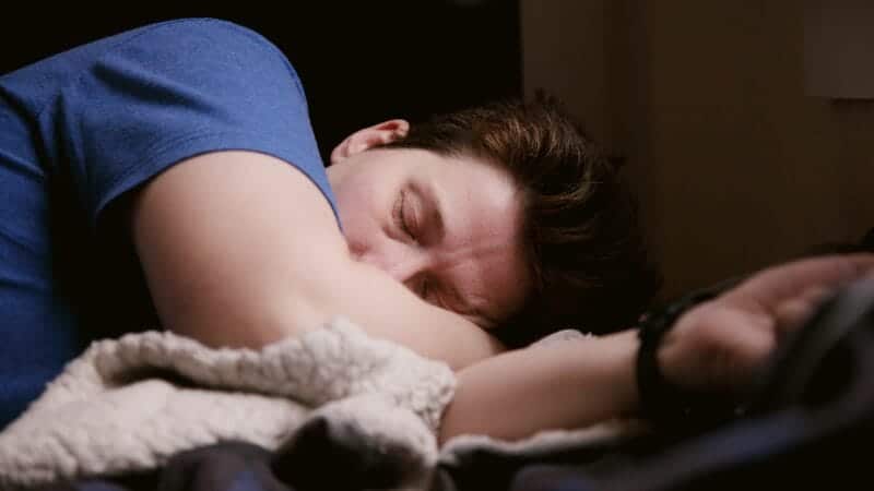 How to Fall Back Asleep After Waking Up Without Watching the Clock