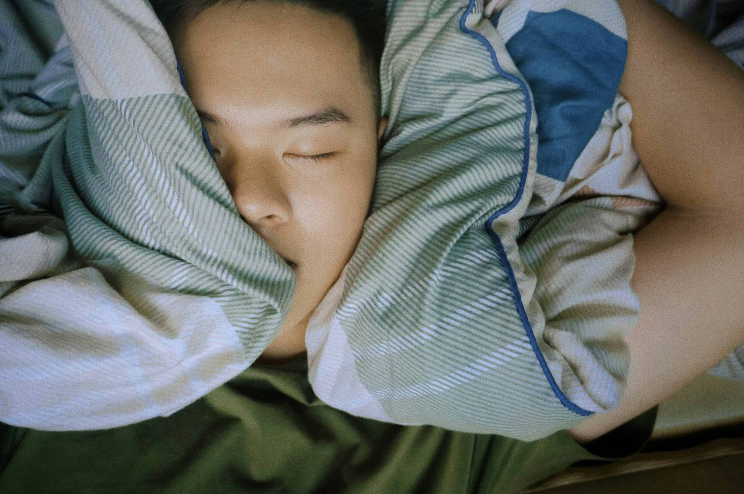 How to Stop Snoring Naturally in 2026: Methods That Can Help
