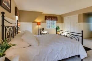 a metal bed frame full made bed set up