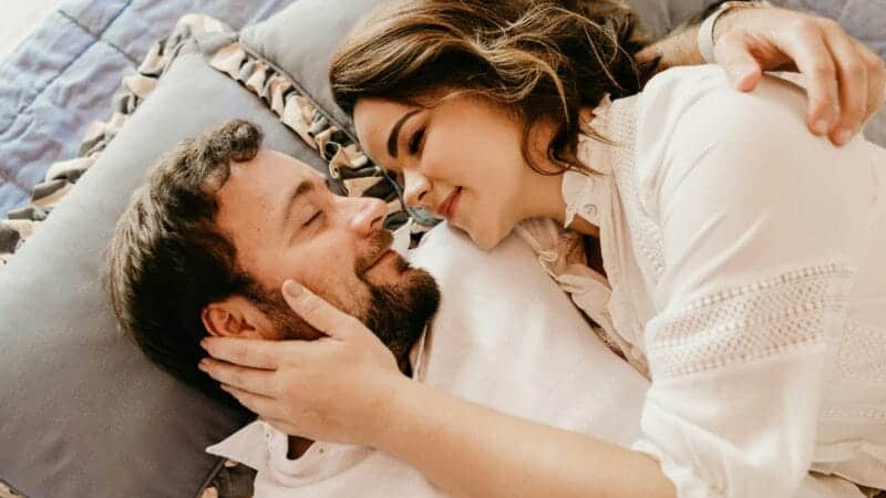Best Pillows for Couples in 2026: Comfort for Two Different Sleepers
