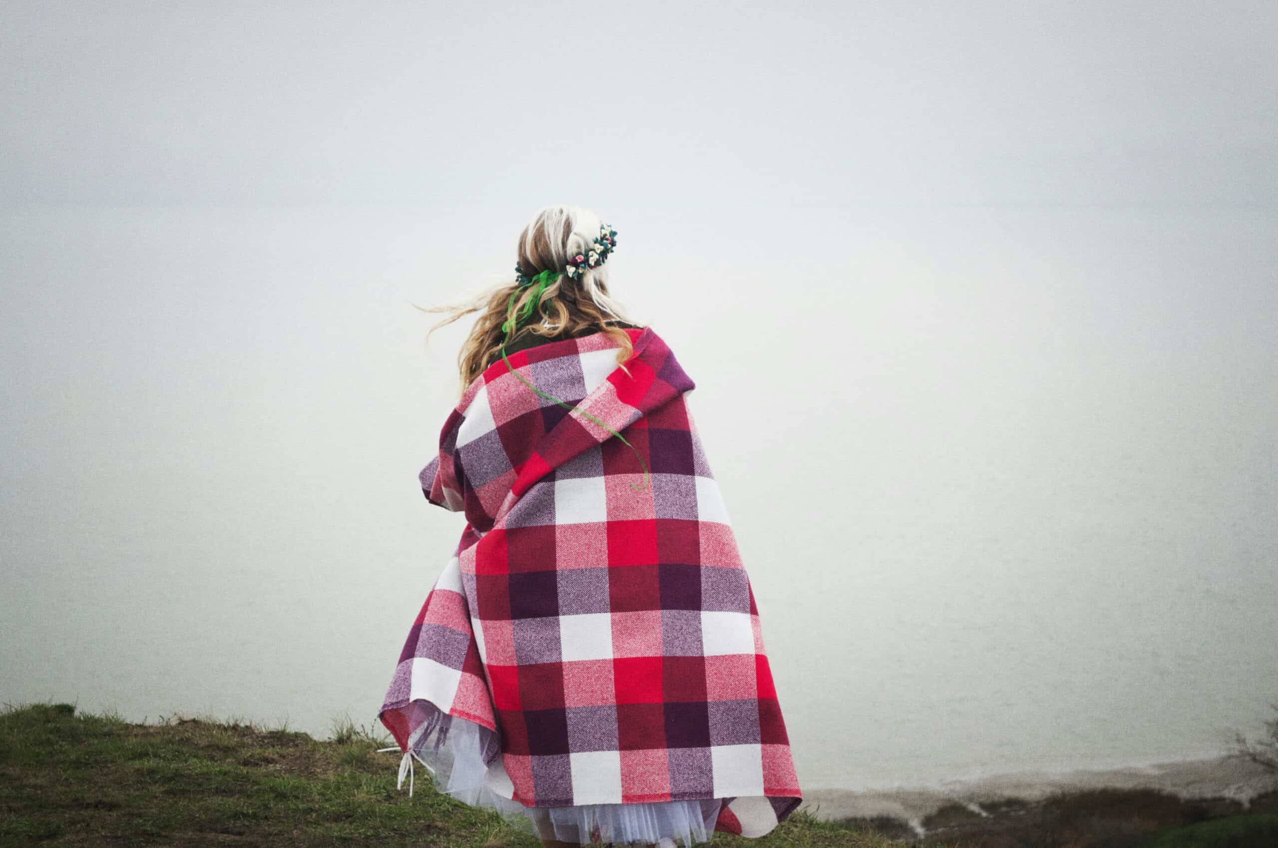 Best Wearable Blankets in 2026: Cozy, Hands-Free Warmth From Couch to Bed
