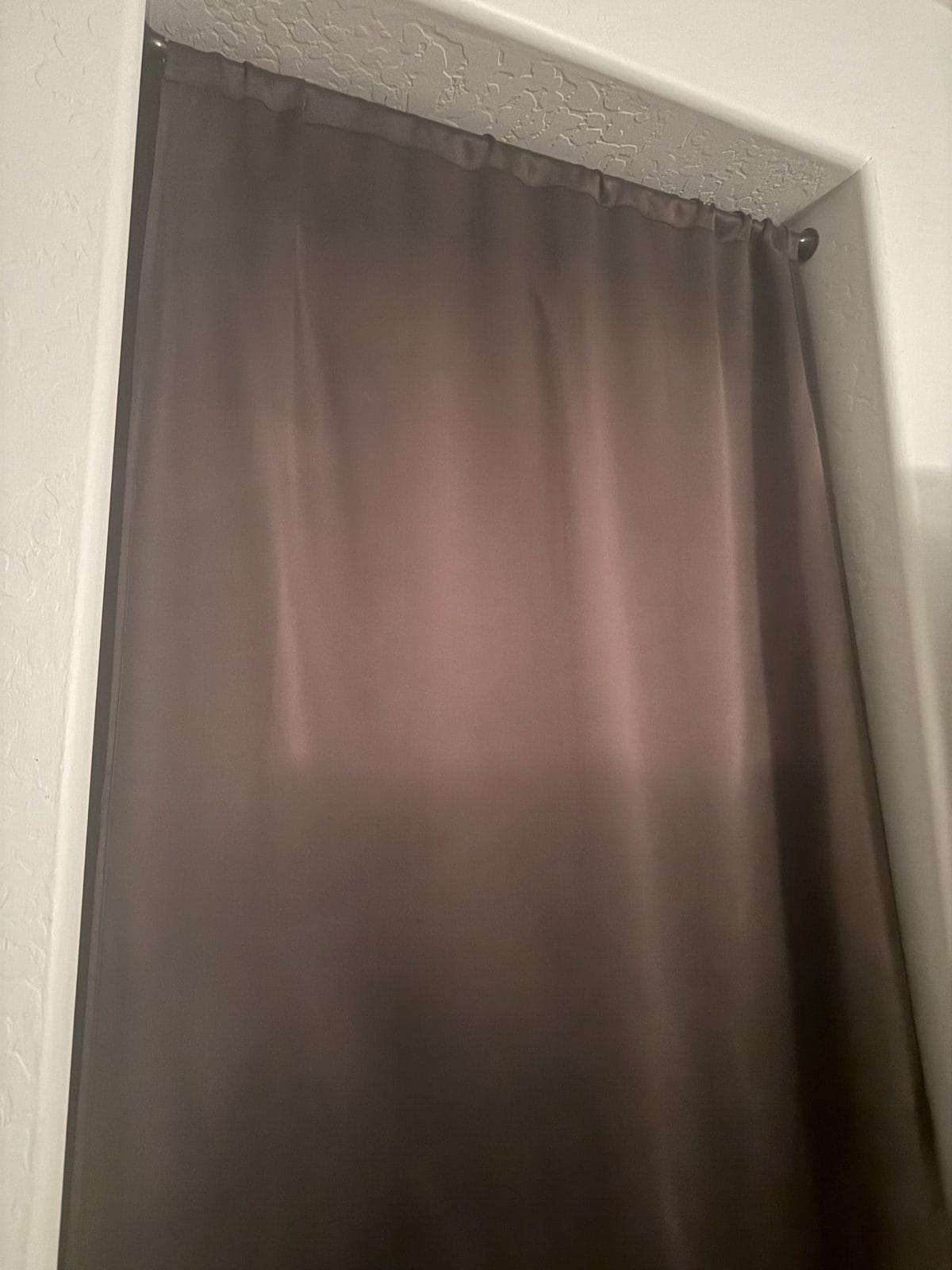 Sleep Mask vs Blackout Curtains in 2026: Which Blocks Light Better for Sleep?