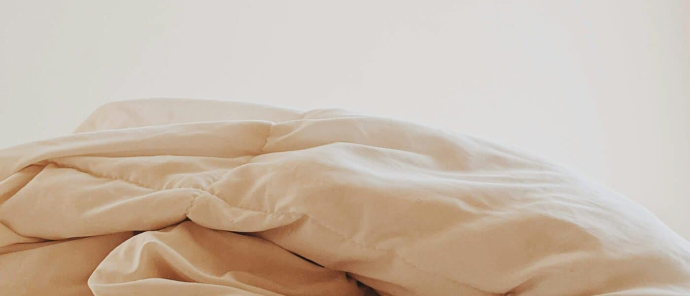 Weighted vs Regular Blanket: Which Is Right for Your Sleep?