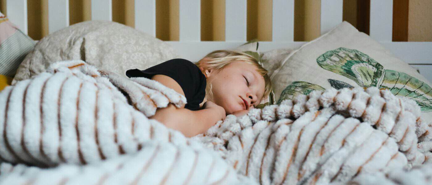 Best Weighted Blankets for Kids in 2026: Safe, Cozy, the Right-Weight