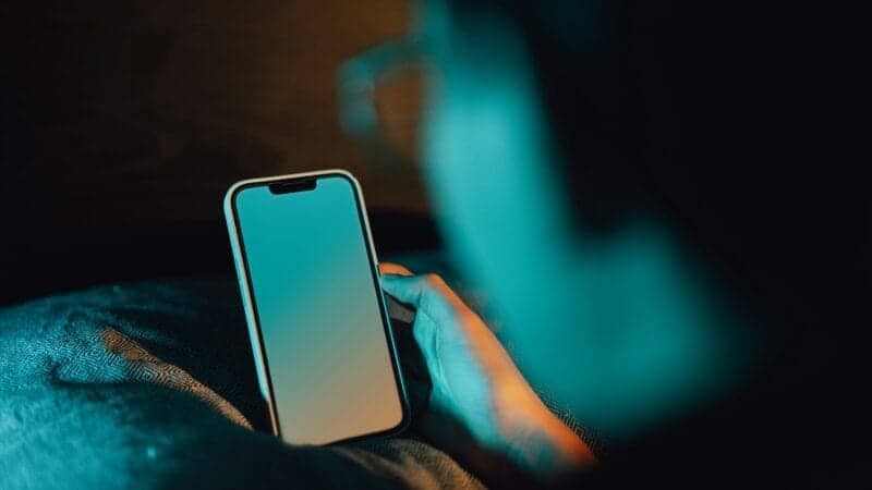 Digital Insomnia: Exactly How Screens Affect Sleep and Melatonin