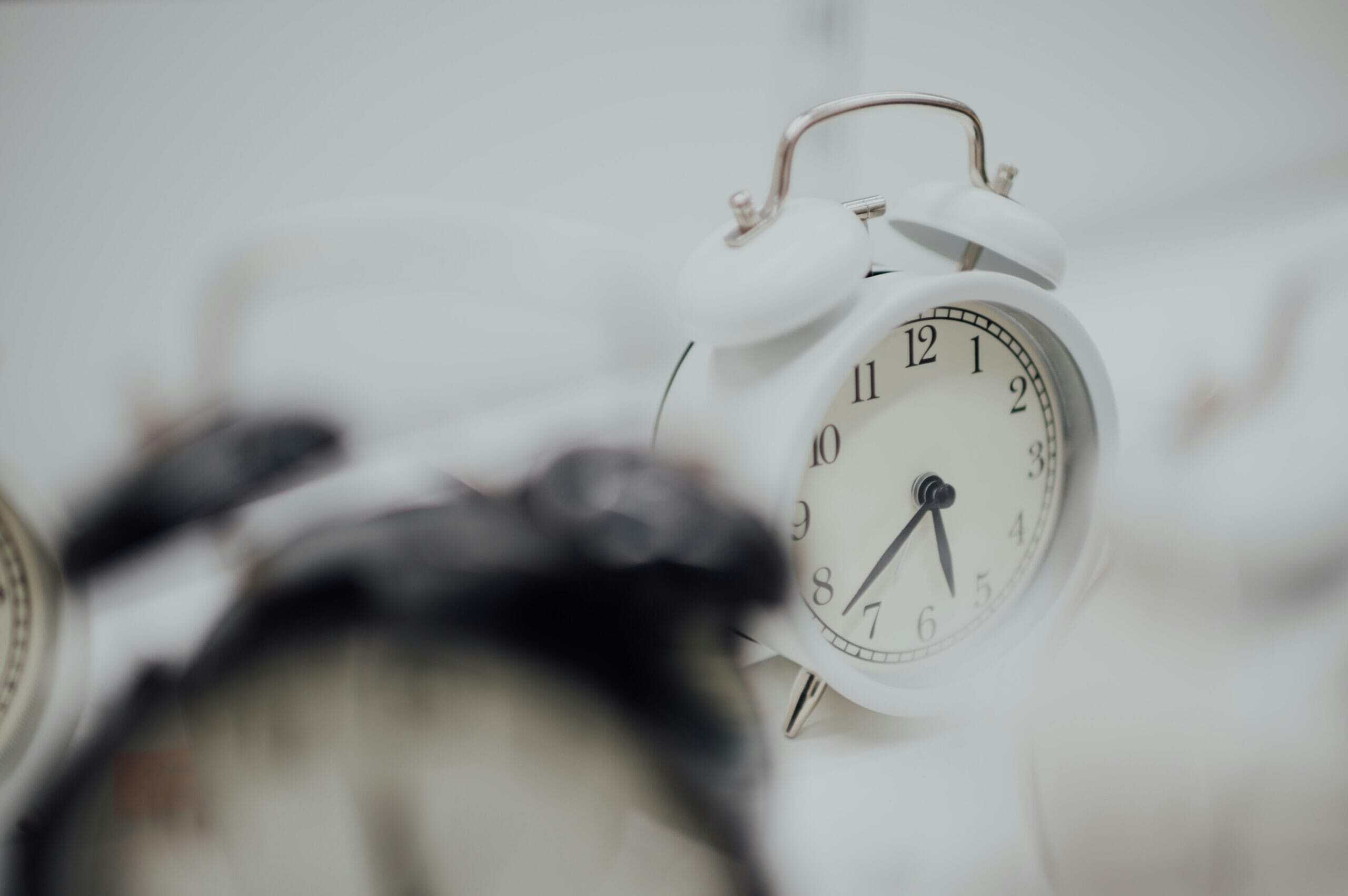 Beyond the 8 Hours: How Sleep Cycles Work and Dictate Your Rest