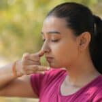 how to sleep with stuffy nose congested