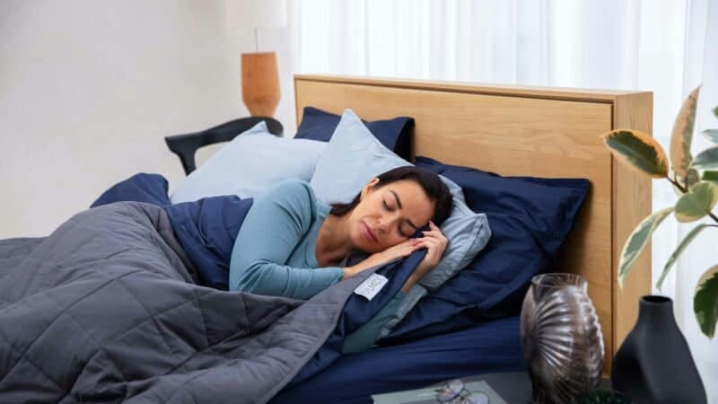 Heated Mattress Pad vs Electric Blanket: Which Warms Your Bed Better