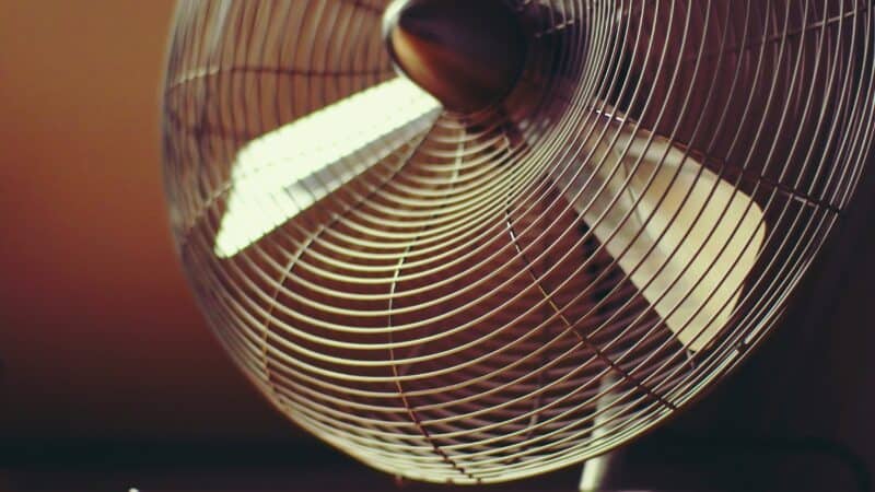 White Noise Machine vs Fan: Better Sleep Sound