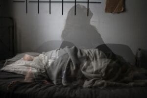 why do i wake up feeling paralyzed