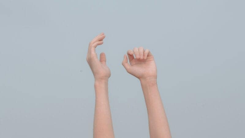 Waking Up with Numb Arms? Why Your Limbs Fall Asleep at Night