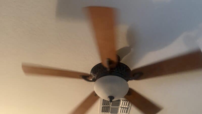 Best Ceiling Fans for Bedrooms in 2026: What Actually Helps in a Hot Climate