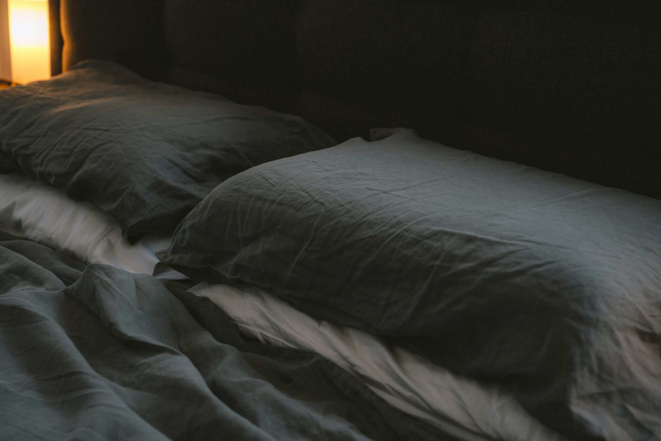 Best Cooling Pillowcases in 2026: The Cheapest Fix for a Hot Pillow