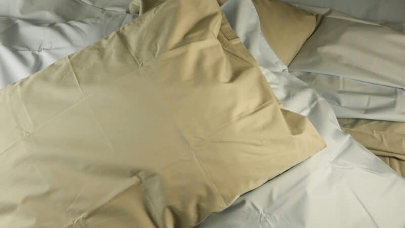 What Makes a Pillow Cooling? The Materials and Mechanisms Explained