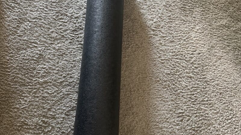 How to Use a Foam Roller: Slow Passes, Big Muscles, No Heroics