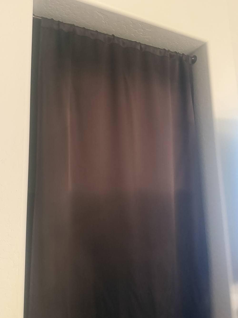Blackout Curtains vs Blinds: Which Darkens a Bedroom Better for Sleep
