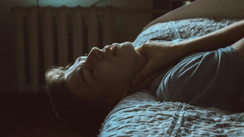 Why Does My Neck Hurt After Sleeping on My Side?