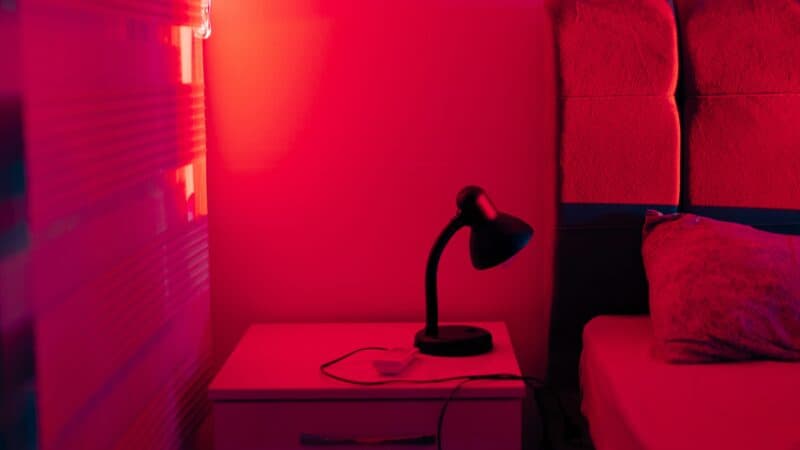 Best Red Light Bulbs in 2026: Evening Wind-Down Picks for a Sleep-Friendly Bedroom
