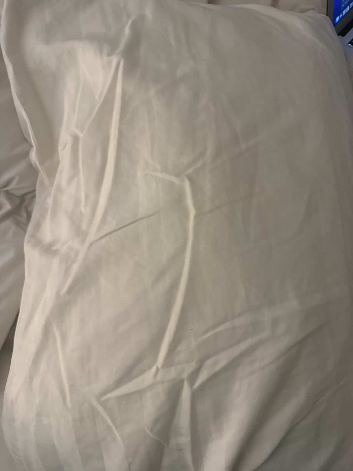 Silk vs Satin Pillowcase: Which Is Better for Hair, Skin, and Sleep?