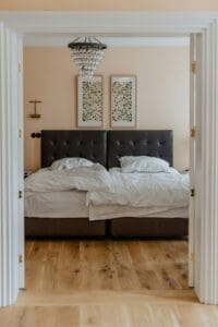 a split king mattress in bedroom