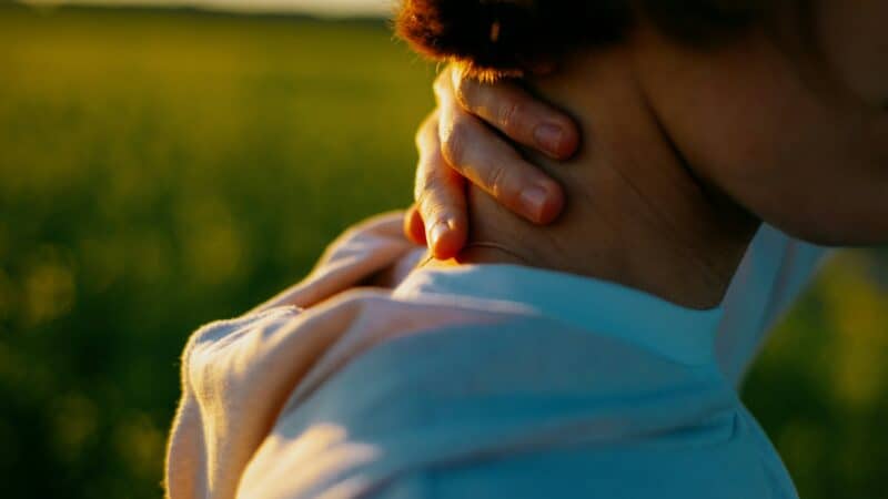 Why Do I Wake Up With a Stiff Neck?