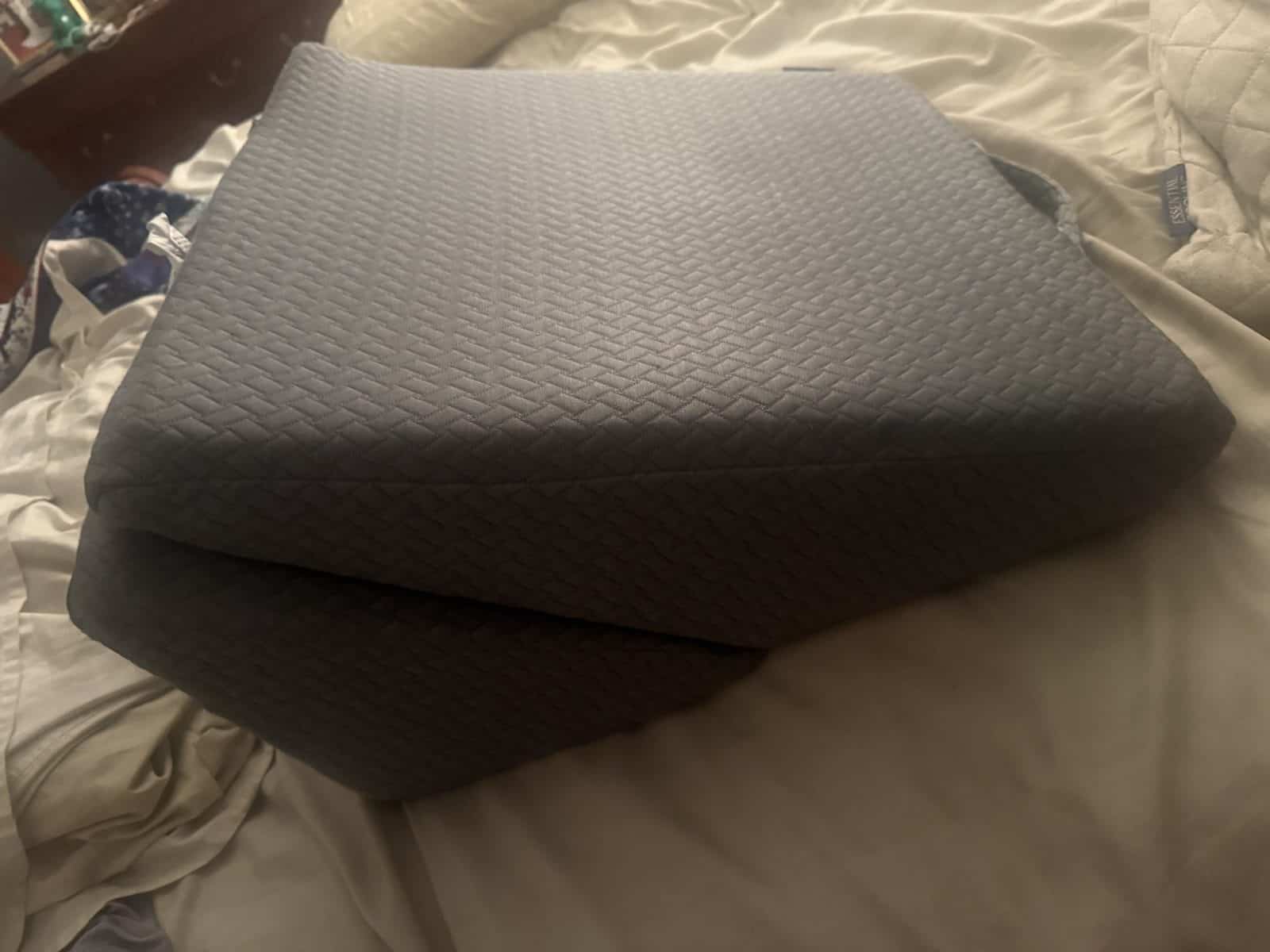How to Stop a Wedge Pillow From Sliding Down