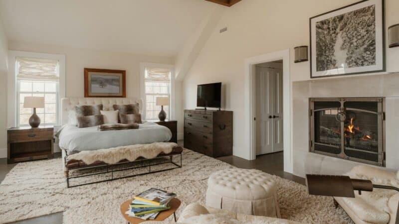 Best Bedroom Rugs for Cold Floors in 2026: Insulation, Pile, and Where It Actually Matters