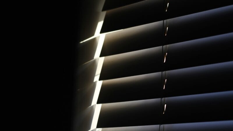 Best Blackout Blinds for Shift Workers in 2026: Side Gaps, Mounting, and Total Darkness