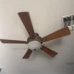 ceiling fan set to clockwise