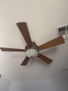 ceiling fan set to clockwise