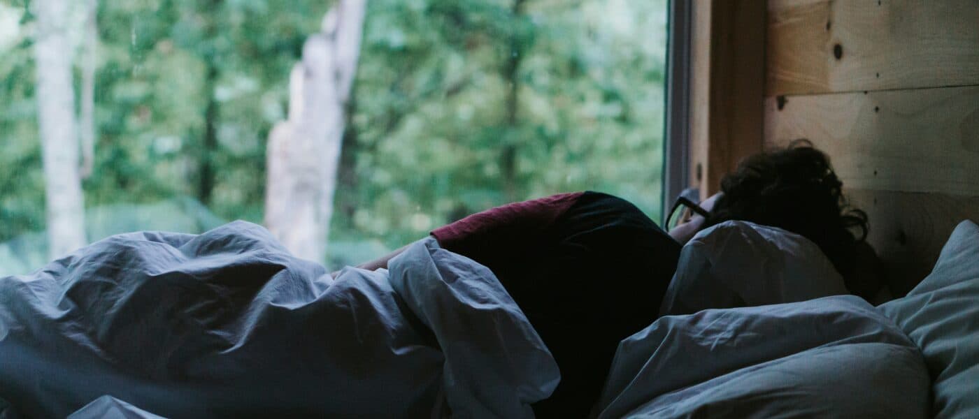 Best Bedroom Setups for Shift Workers in 2026: Blocking Light, Sound, and Daytime Interruption