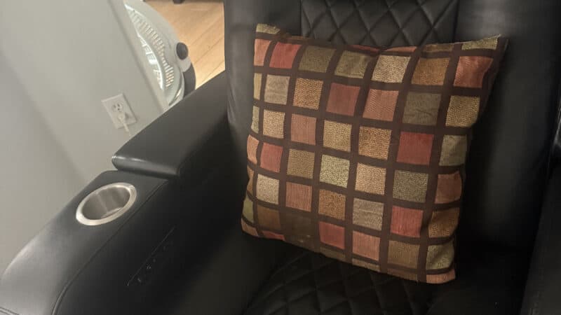 Is Sleeping in a Recliner Bad for You: Circulation, Reflux, and What the Position Actually Does