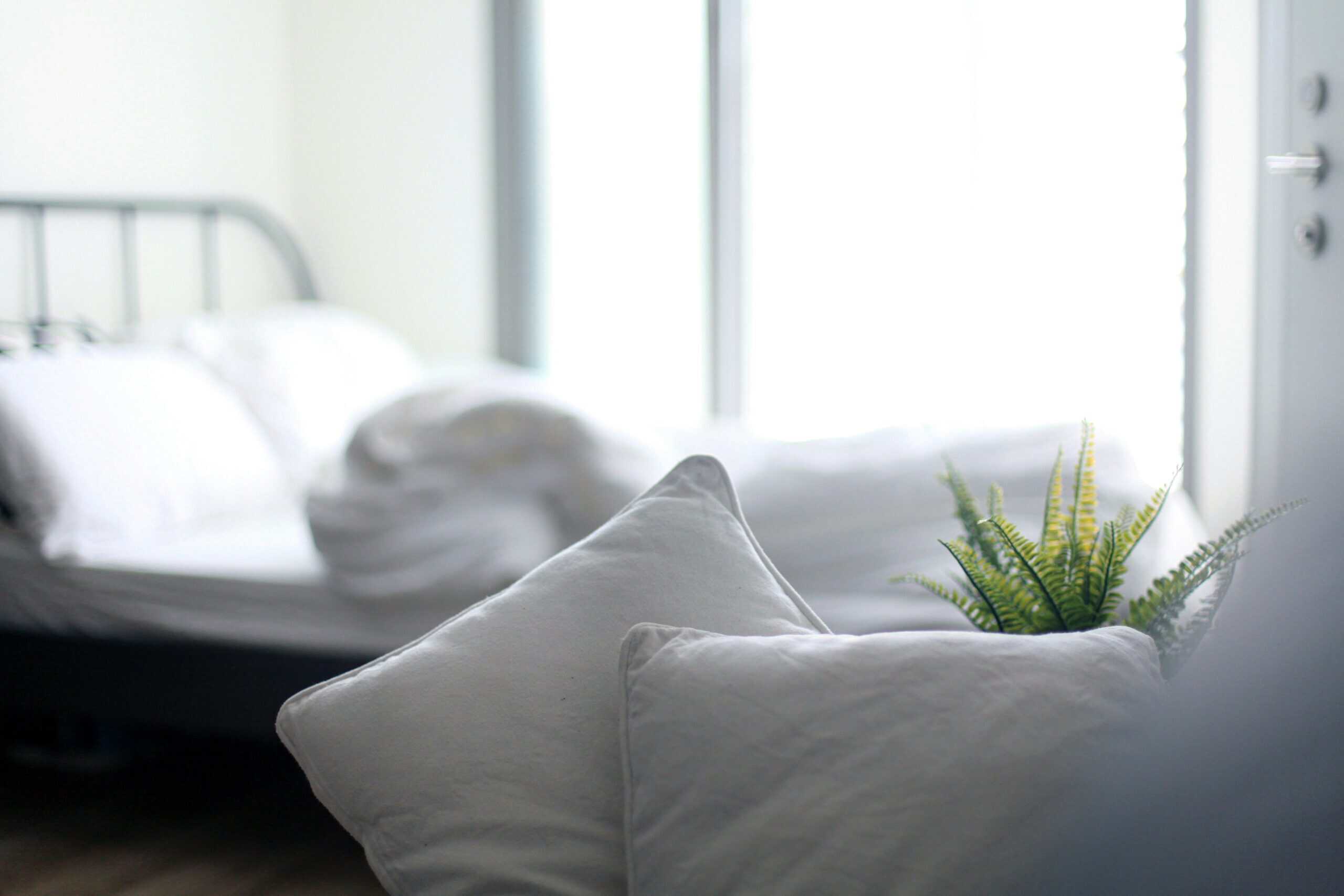 Best Wedge Pillows for Post-Surgery Recovery in 2026: Angle, Firmness, and Getting Out of Bed