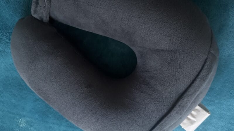 What Size Travel Pillow Do I Need: Neck Circumference, Not Body Size