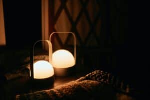 SAD lamp that mimics outdoor light