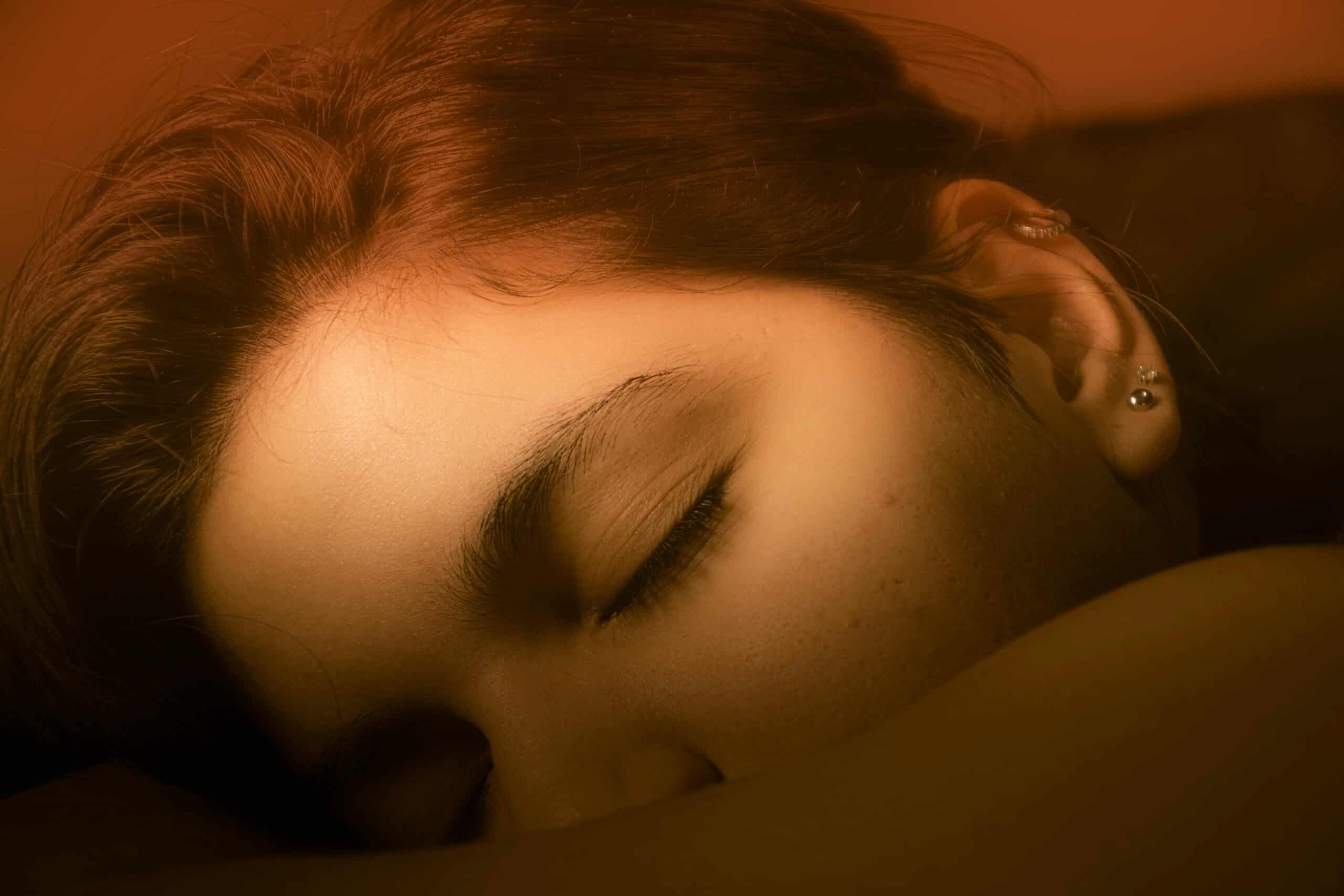 Can You Catch Up on Sleep on Weekends: What Recovery Sleep Does and Does Not Fix