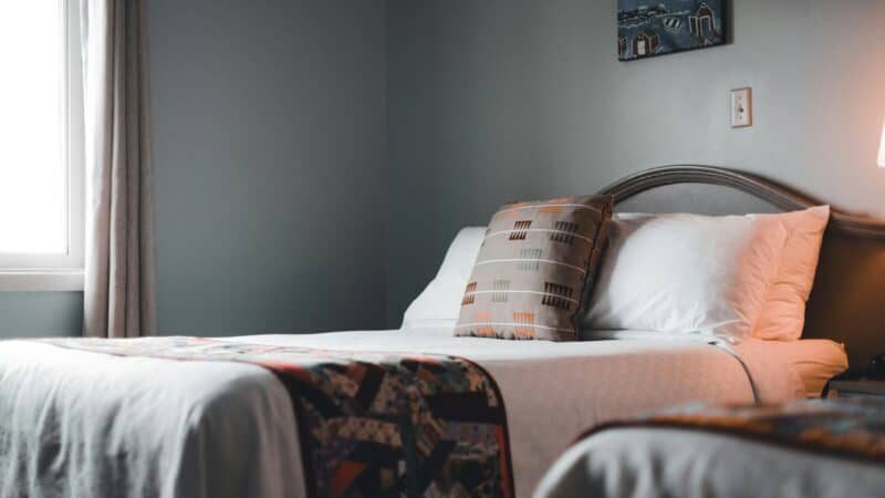 Should Couples Sleep in Separate Beds? What Sleep Research Says About Snoring, Schedules, and Sharing a Mattress